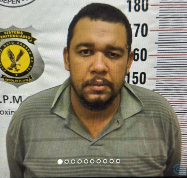 Foragido, homem que esfaqueou Indiamara desafia polícia enviando mensagens à família