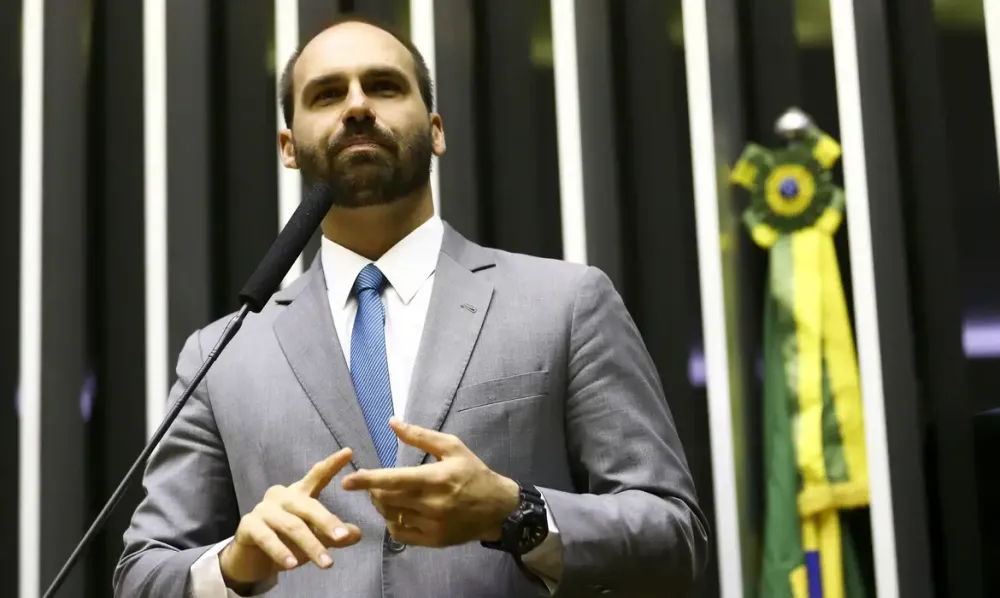 Moraes abre inquérito para investigar Eduardo Bolsonaro
