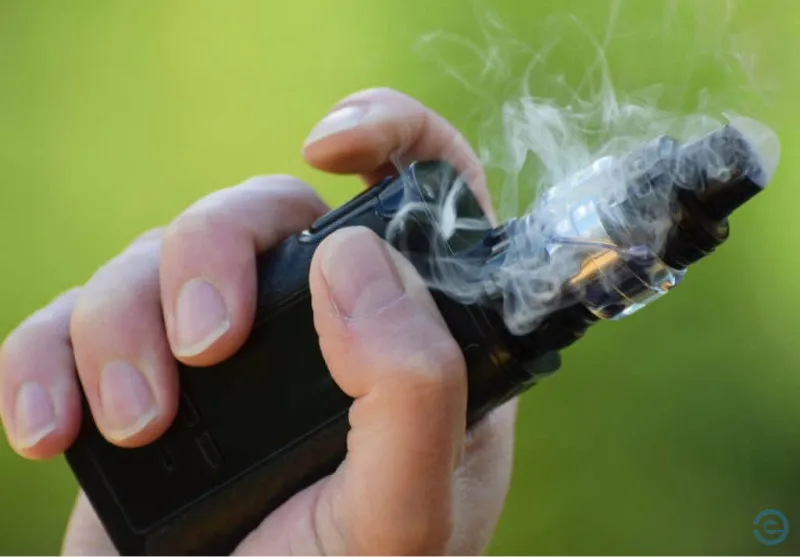 Menina de 15 anos morre por complicações do uso de cigarro eletrônico