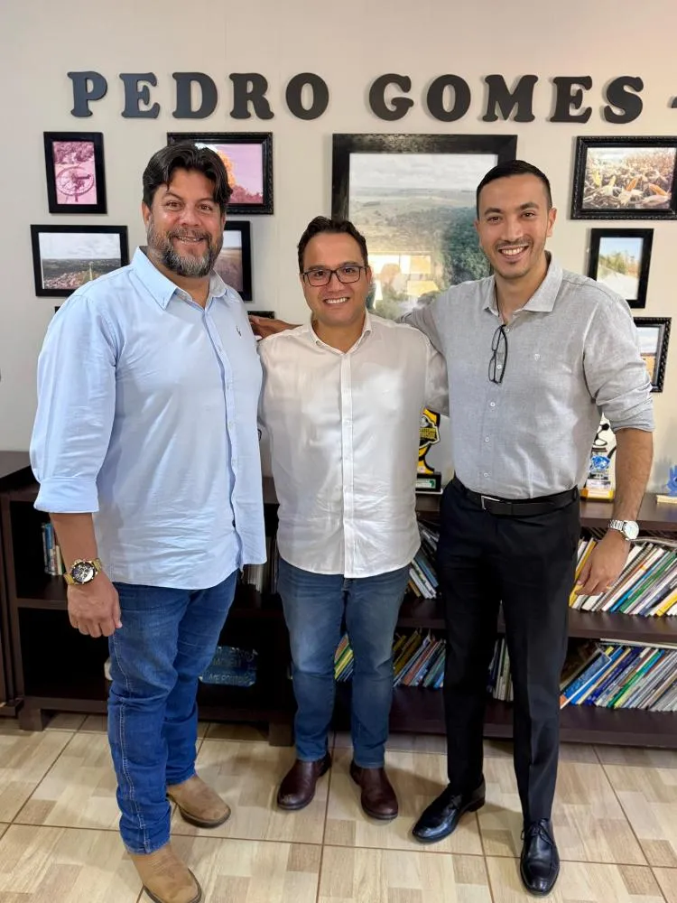 Prefeito Delegado Murilo recebe deputado Pedro Pedrossian Neto para discutir investimentos em Pedro Gomes