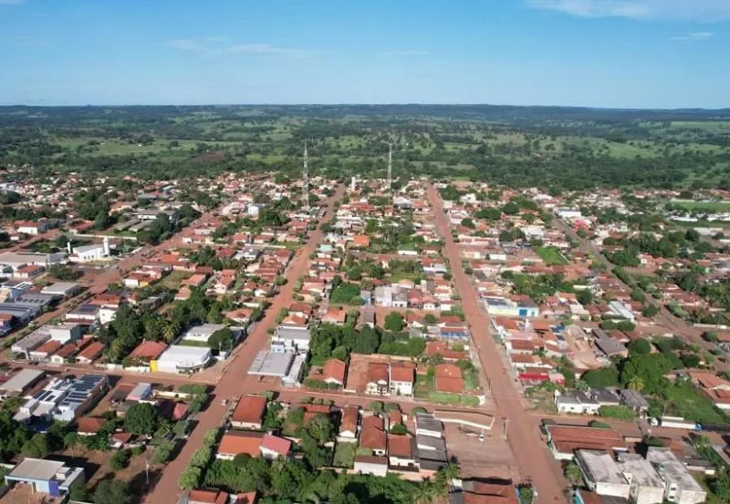 Frente fria mantém Pedro Gomes nublada nesta terça-feira; temperaturas sobem à tarde, mas alerta segue até 11h