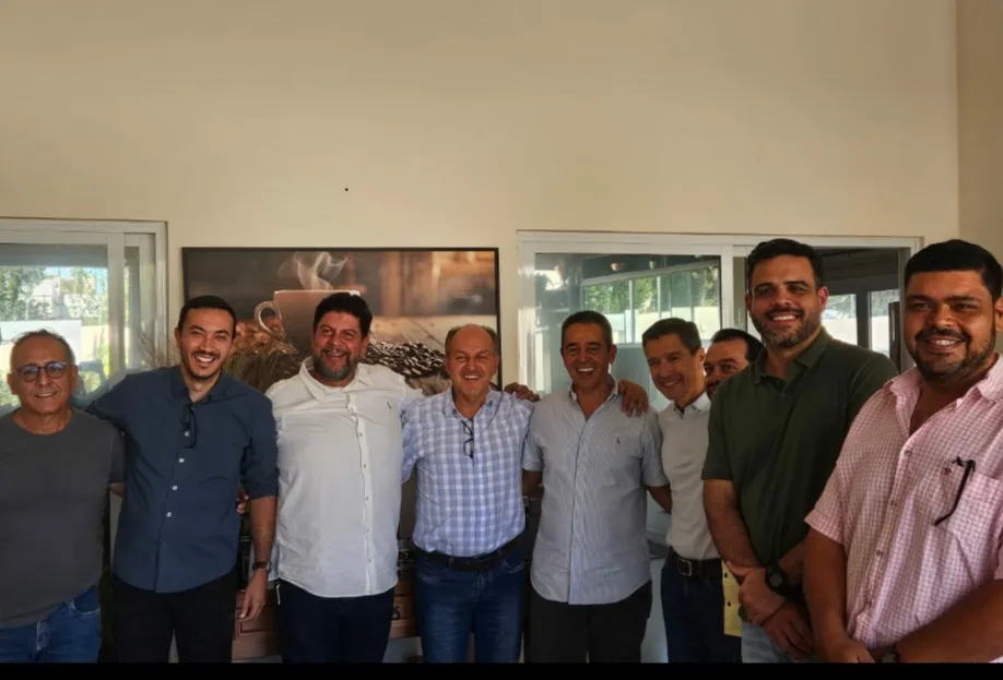 Autoridades acompanham visita técnica para obra de asfaltamento na MS-215, em Pedro Gomes