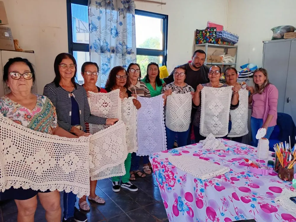 Encerramento de oficina de crochê reúne integrantes da melhor idade em Pedro Gomes