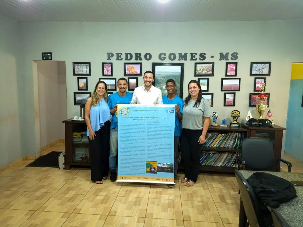 Alunos de Pedro Gomes visita Prefeitura para apresentar projeto ambiental premiado em Campo Grande. 