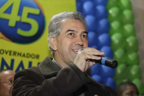 Reinaldo Azambuja encerra ciclo de 30 anos no PSDB e se prepara para filiação ao PL