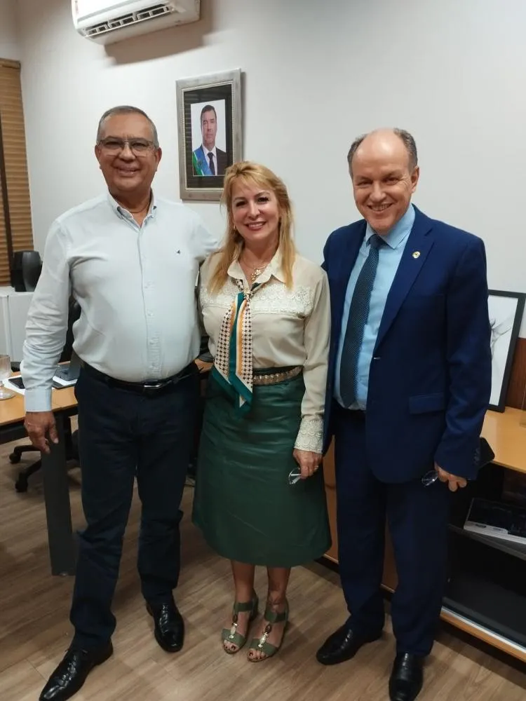 Prefeita de Sonora busca avanços em segurança pública e educação durante agenda em Campo Grande