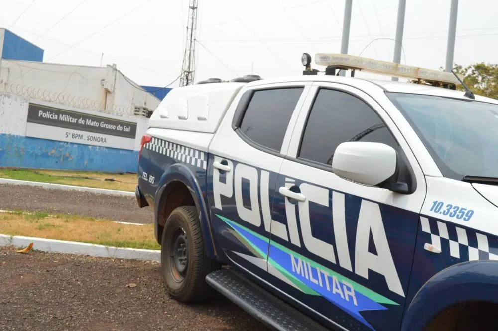 SONORA: Homem agride esposa, sua própria mãe e joga cachorro na parede