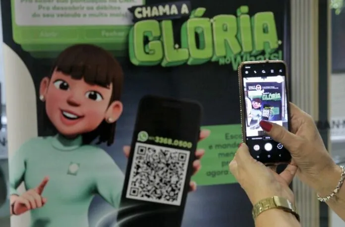 Glória, assistente virtual do Detran, agora avisa motoristas sobre prazos de CNH e veículos