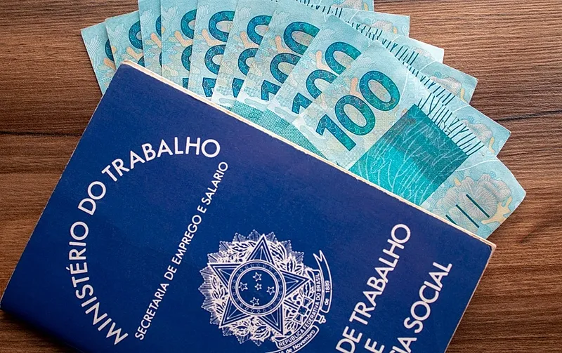 Governo Lula propõe aumento do salário mínimo para R$ 1.631 em 2026