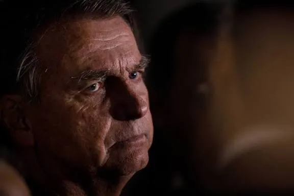 Bolsonaro apresenta ‘melhora parcial’ e passa por novos exames, informa boletim médico