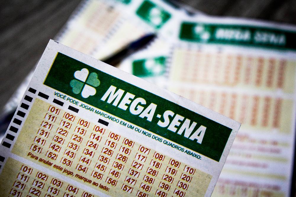 Ninguém acerta seis dezenas e Mega-Sena acumula em R$ 32 mi