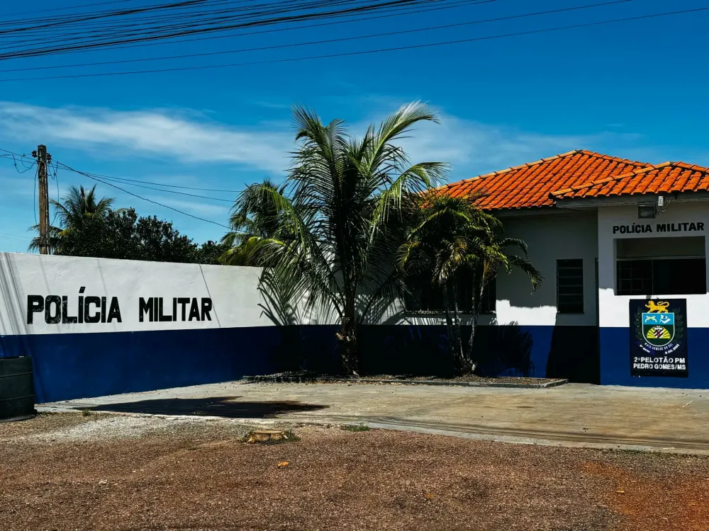 Homem furta chave e capacete após cobrar dívida em Pedro Gomes