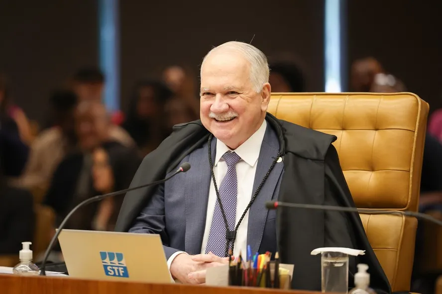 Fachin toma posse na presidência do STF nesta segunda-feira