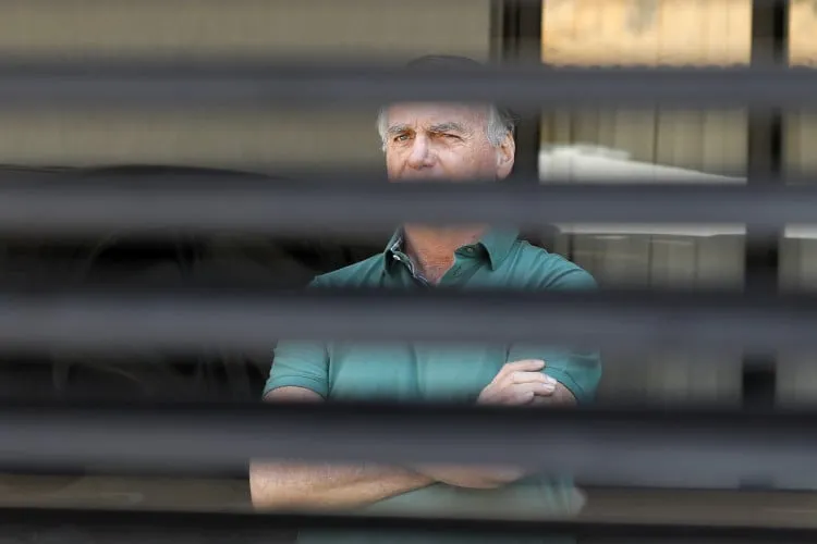 Parecer sobre anistia pode reduzir pena de Bolsonaro em até dez anos