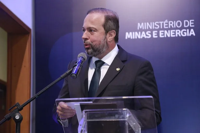 “Não precisamos do horário de verão este ano”, diz ministro