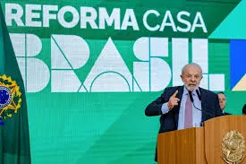 Lula lança programa de reforma de casas e defende ação para invisíveis