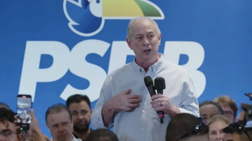 Com aproximação ao bolsonarismo, Ciro Gomes oficializa filiação ao PSDB