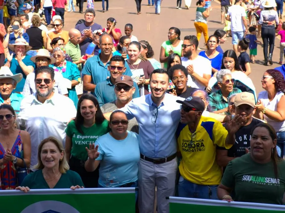 Pedro Gomes celebra 62 anos com retorno de desfile cívico após 19 anos