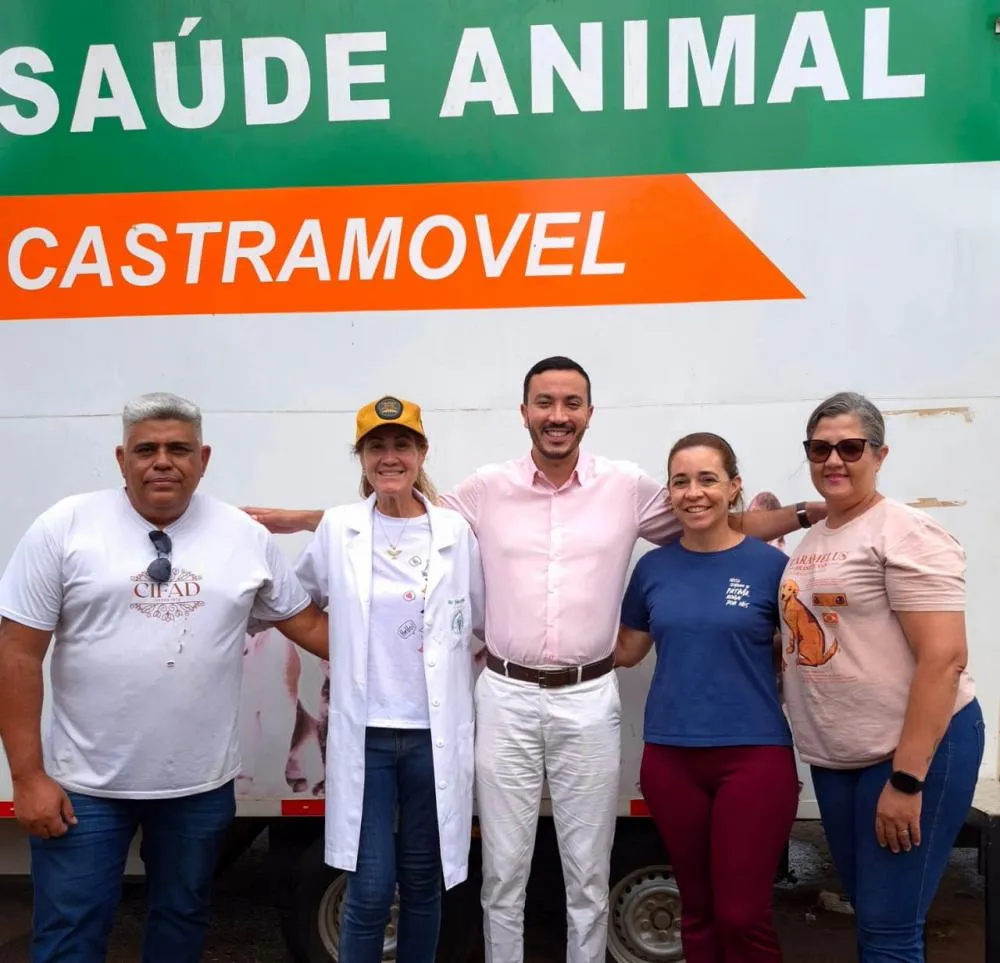 Pedro Gomes recebe Castramóvel e realiza 58 castrações em parceria com o deputado Márcio Fernandes