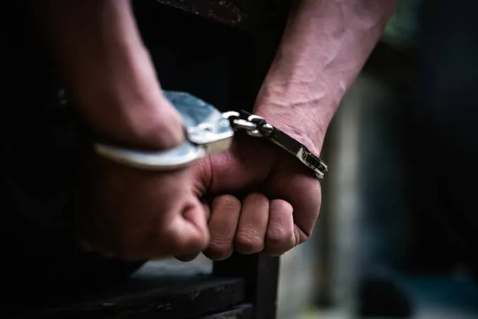 Lei aumenta pena de autor de estupro de vulnerável com morte para 40 anos