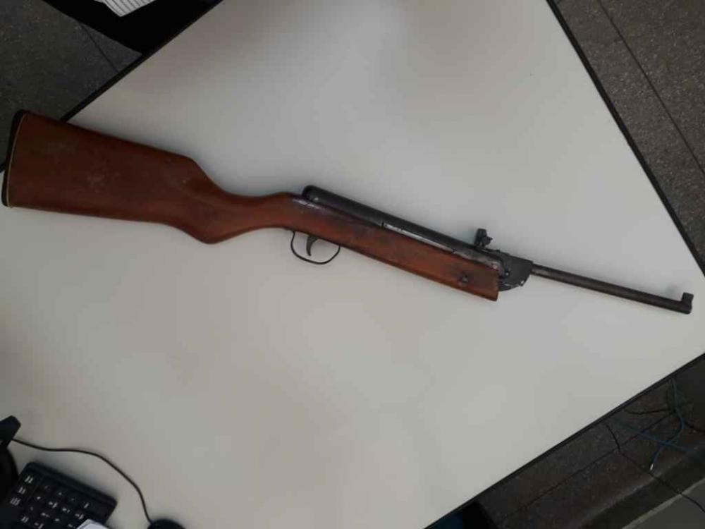 Adolescente atira acidentalmente com espingarda e mata amigo de 13 anos em MS