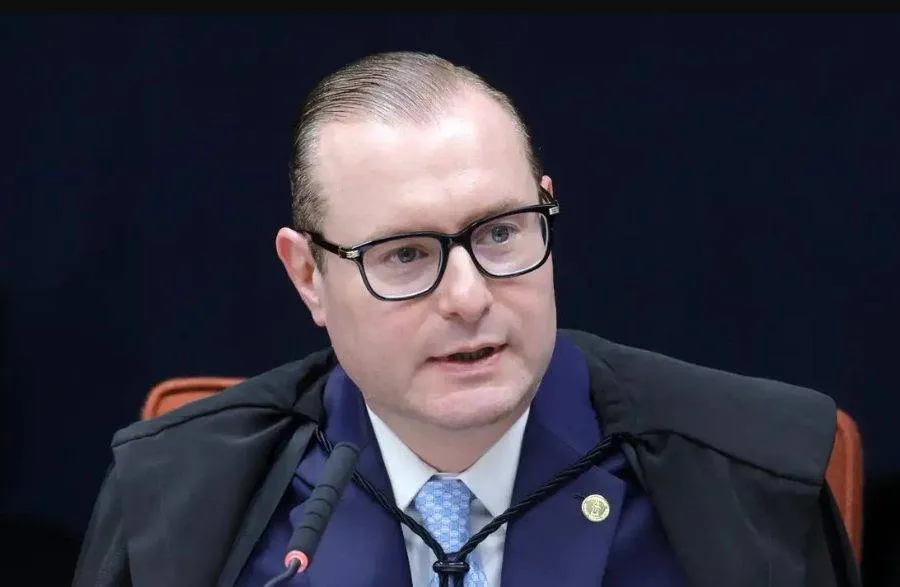 Ministro Zanin, do STF, nega ação que cobrava instalação da CPI do Master