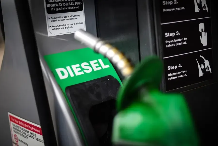 Governo zera PIS e Cofins do diesel para conter impacto da alta do petróleo