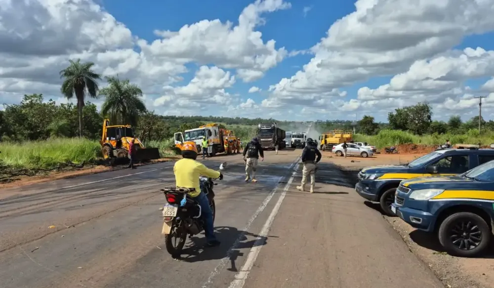 BR-163 é liberada após bloqueio de manifestantes do MST