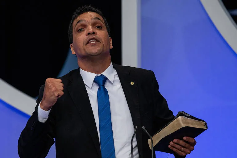 Cabo Daciolo anuncia pré-candidatura à Presidência
