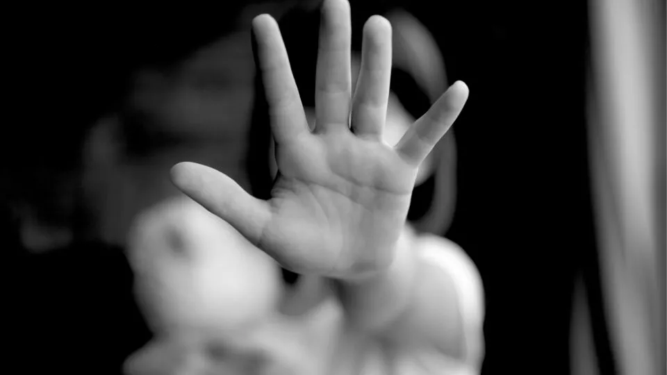 Jovem é preso em Sonora suspeito de estuprar a irmã de 11 anos