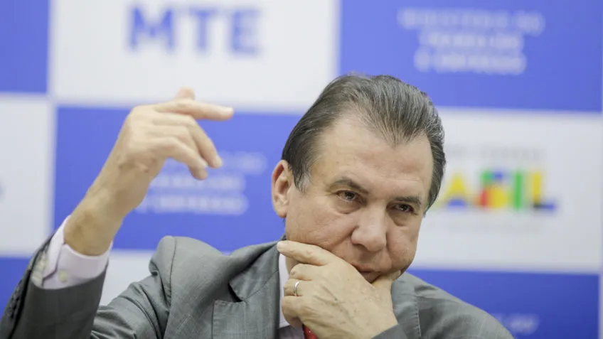 Ministro do Trabalho diz que bets viraram bagunça no Brasil e defende regulação