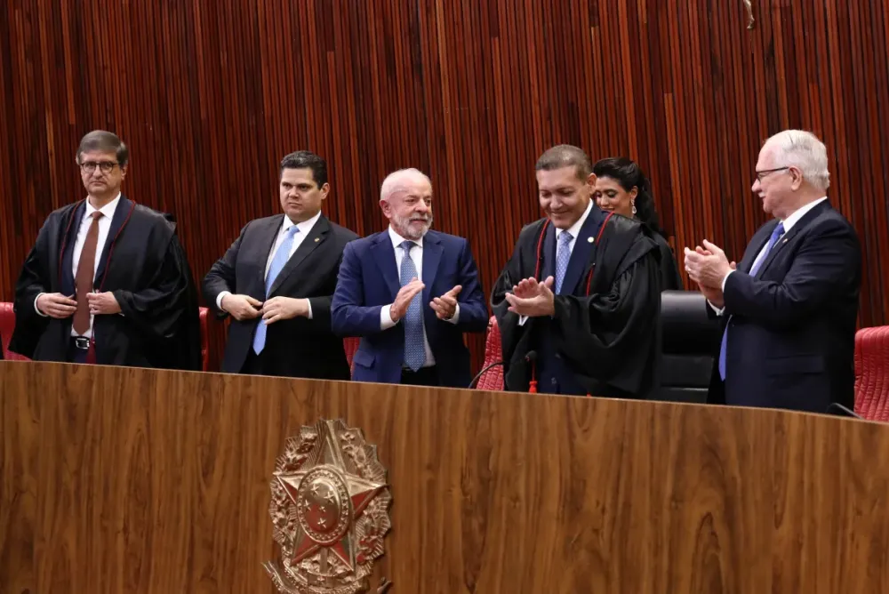 Nunes Marques assume TSE, defende urna, eleições limpas e cita perigo da IA