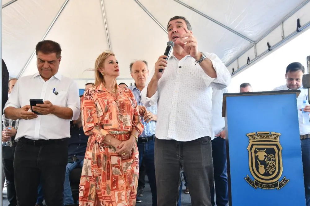 Riedel cumpre agenda em Sonora com entregas de obras, assinaturas e vistoria de investimentos