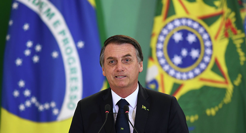 Bolsonaro diz que zera impostos se governadores acabarem com ICMS