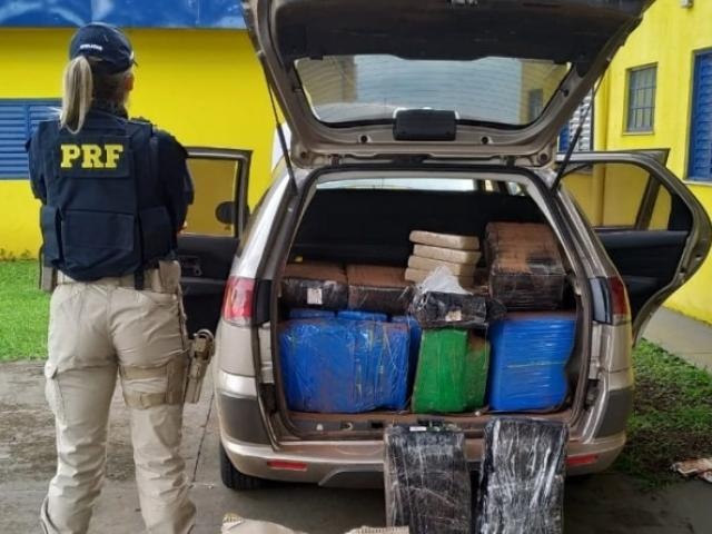 PRF em São Gabriel apreende adolescente que levava 388 kg de maconha para Cuiabá